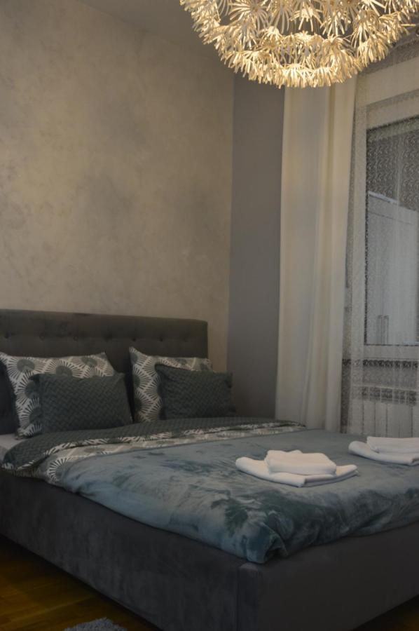 Teodora Lux Apartman Free Privat Parking Appartement Novi Sad Buitenkant foto