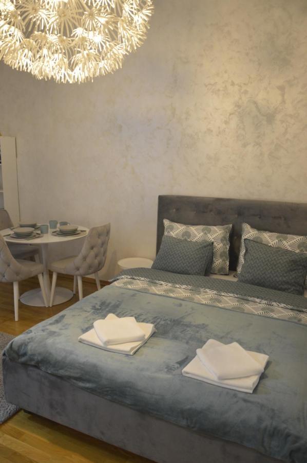 Teodora Lux Apartman Free Privat Parking Appartement Novi Sad Buitenkant foto