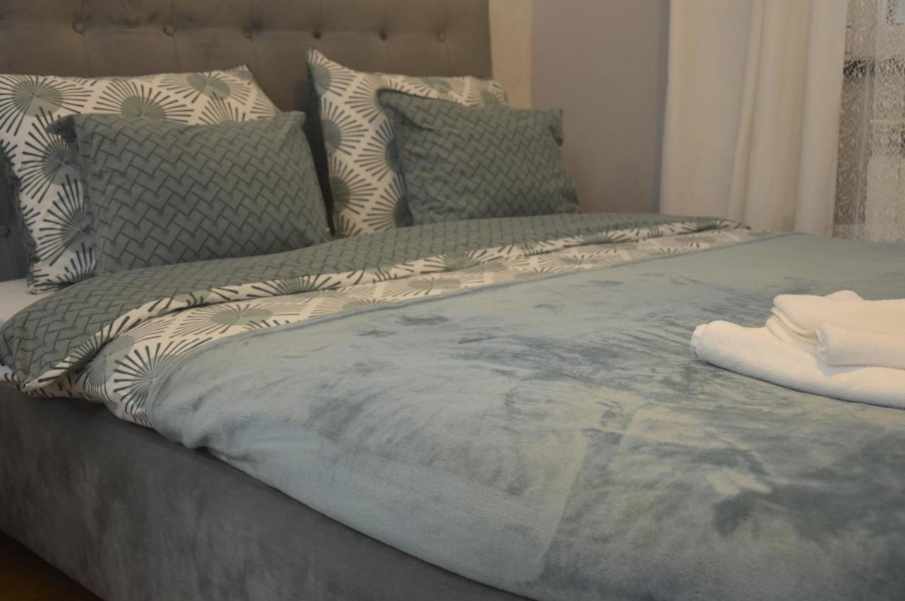 Teodora Lux Apartman Free Privat Parking Appartement Novi Sad Buitenkant foto