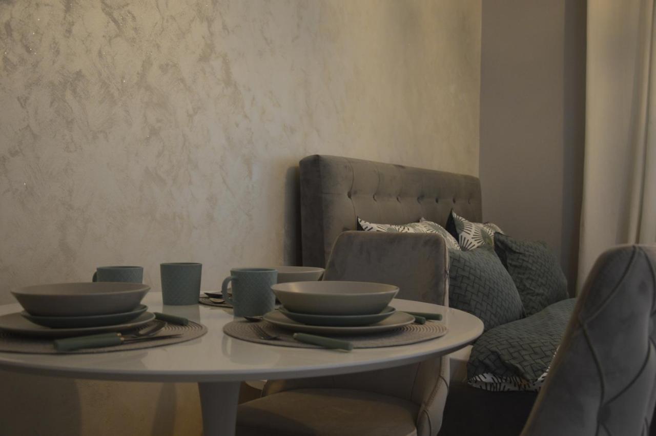 Teodora Lux Apartman Free Privat Parking Appartement Novi Sad Buitenkant foto