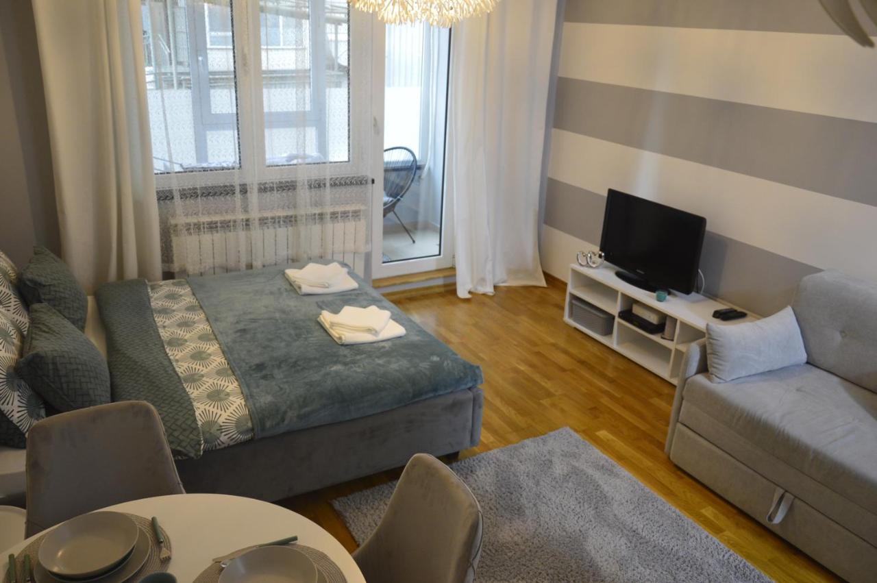 Teodora Lux Apartman Free Privat Parking Appartement Novi Sad Buitenkant foto