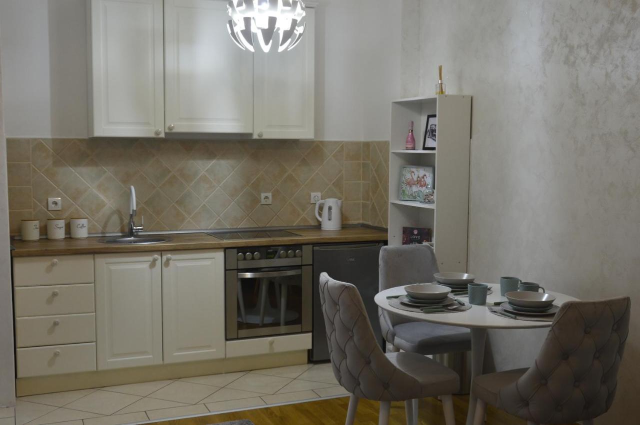 Teodora Lux Apartman Free Privat Parking Appartement Novi Sad Buitenkant foto